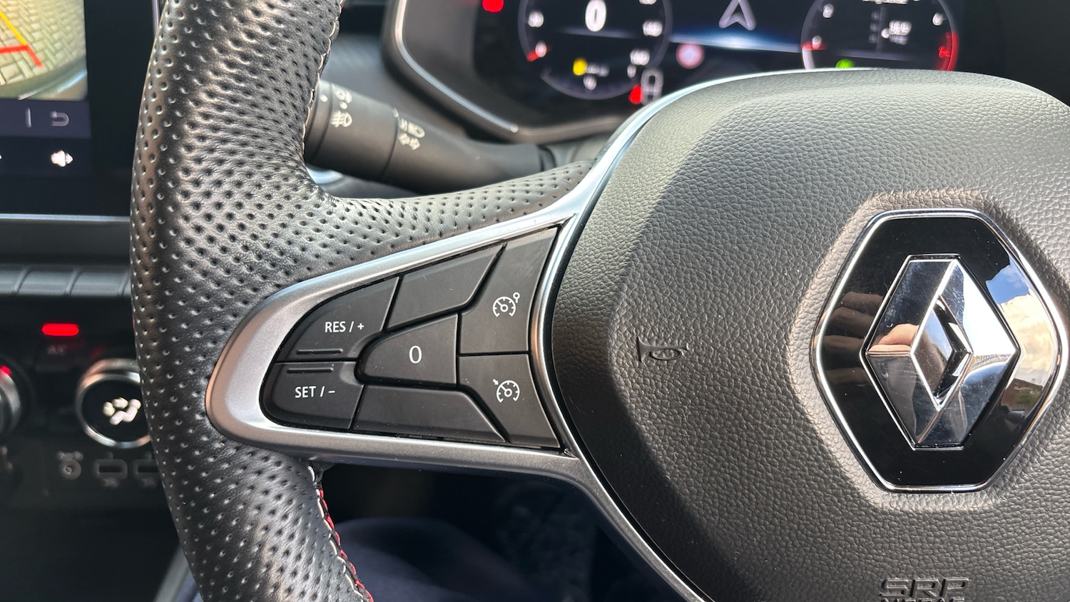 Used Renault Clio 2022 for sale - 76330349: Photo 23