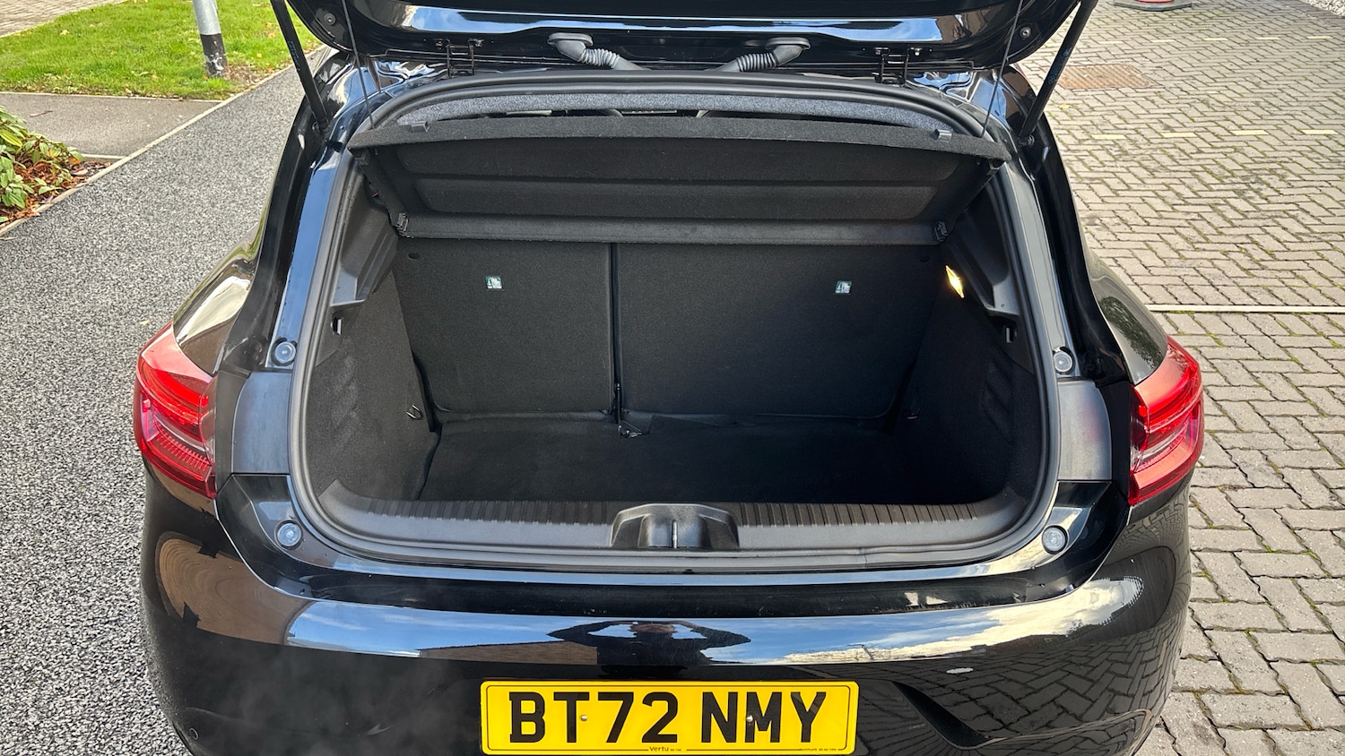 Used Renault Clio 2022 for sale - 76330349: Photo 4