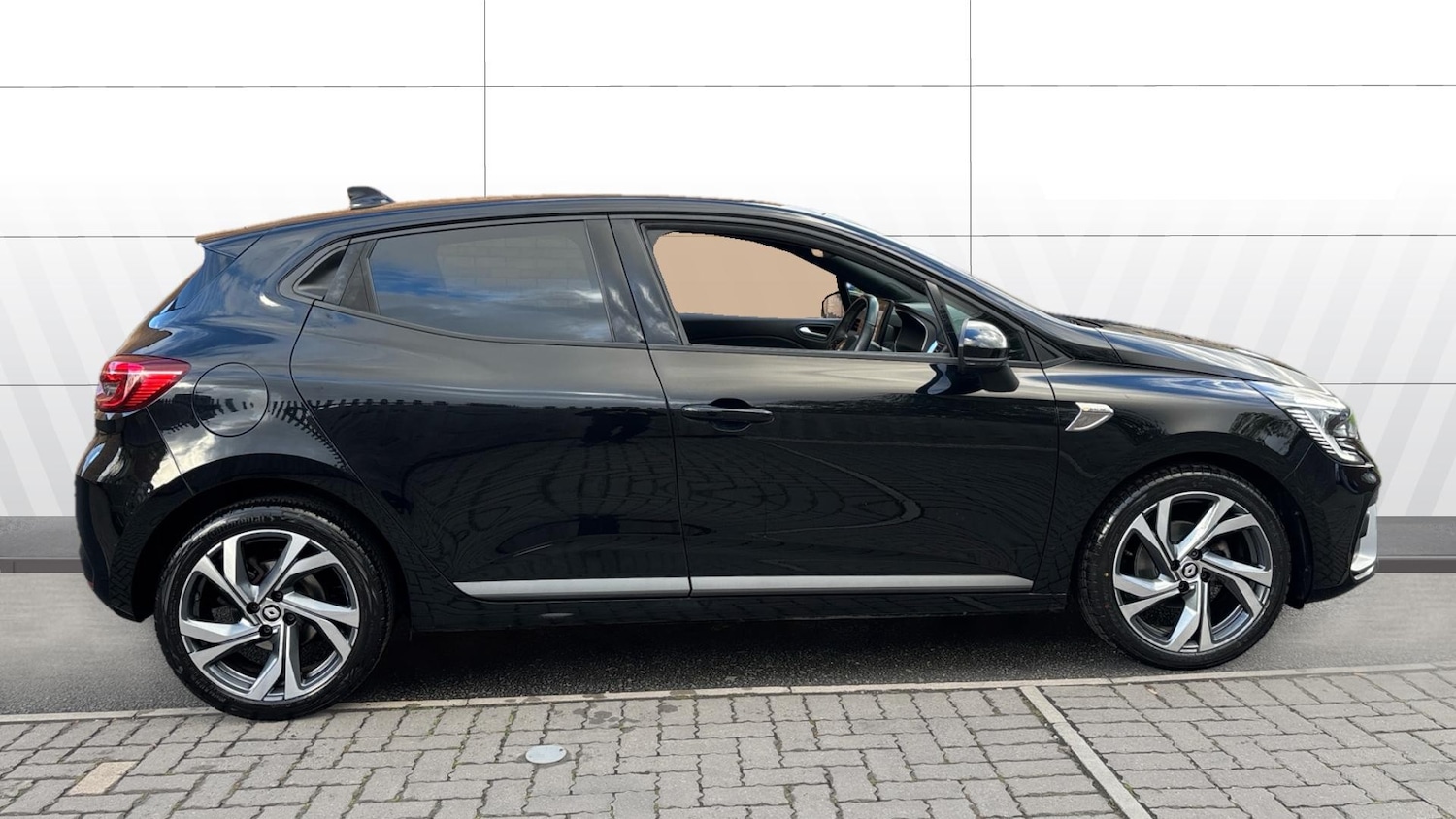 Used Renault Clio 2022 for sale - 76330349: Photo 5