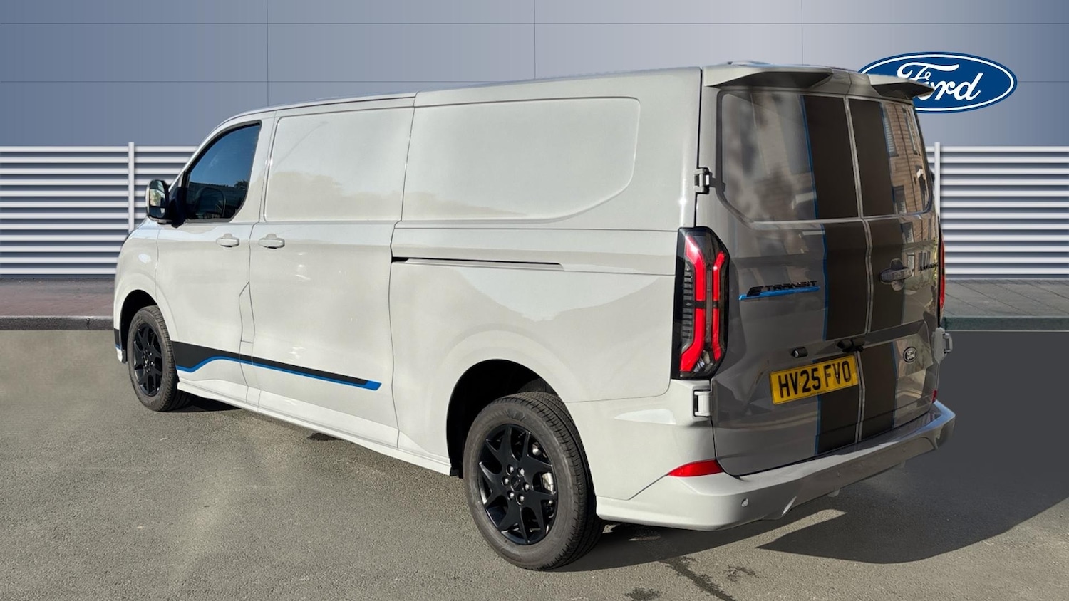 Used Ford Transit Custom 2025 for sale - 76209251: Photo 2