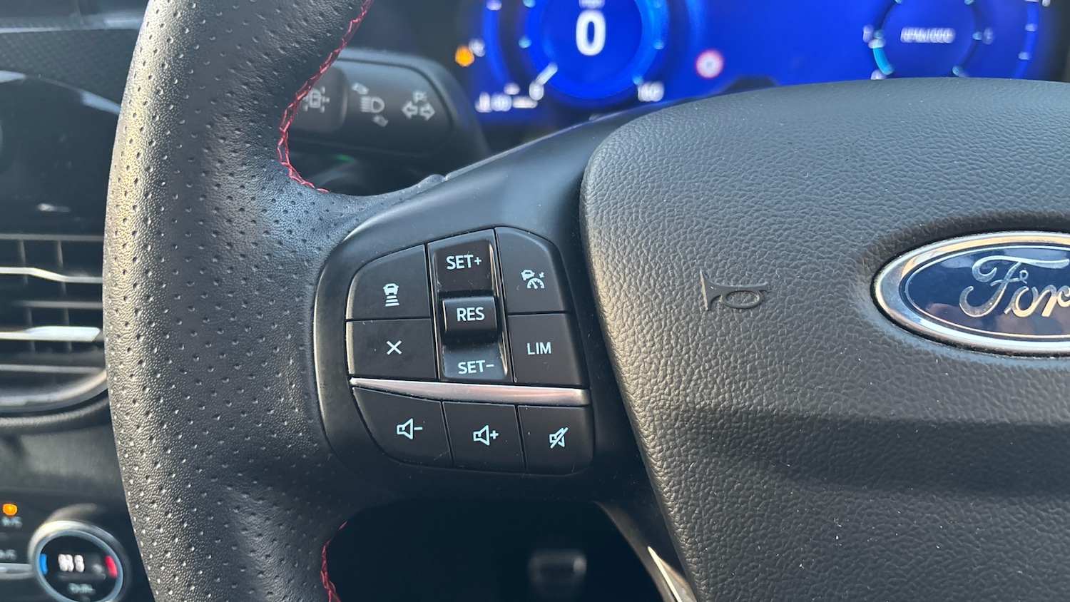 Used Ford Kuga 2020 for sale - 76611539: Photo 25