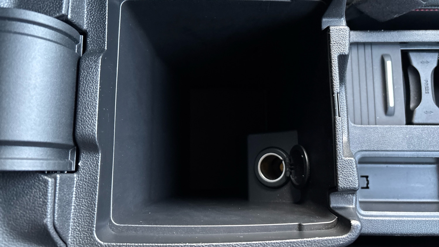 Used Ford Kuga 2020 for sale - 76611539: Photo 41