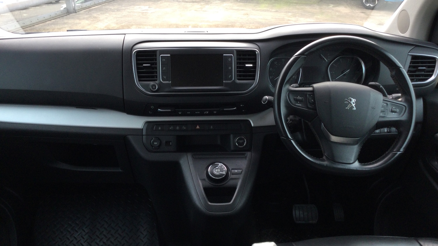 Used Peugeot Traveller 2018 for sale - 77656086: Photo 10