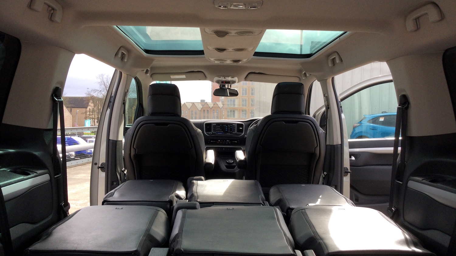 Used Peugeot Traveller 2018 for sale - 77656086: Photo 40