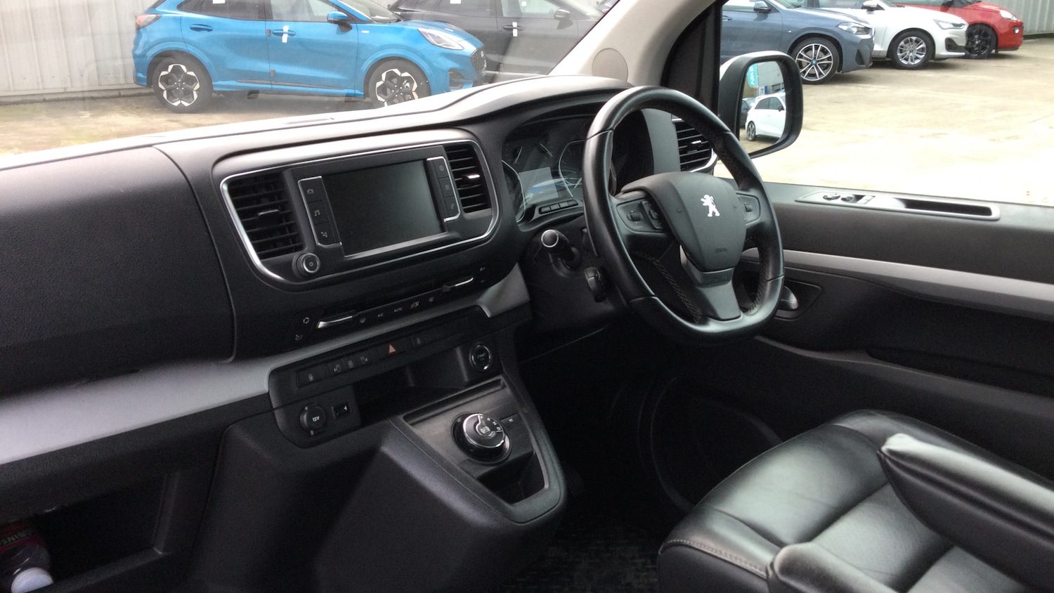 Used Peugeot Traveller 2018 for sale - 77656086: Photo 9