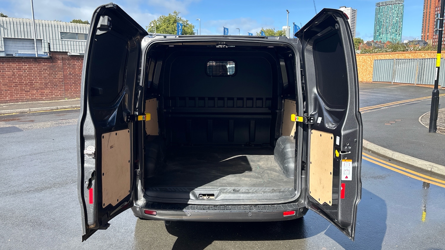 Used Ford Transit Custom 2023 for sale - 75968438: Photo 3