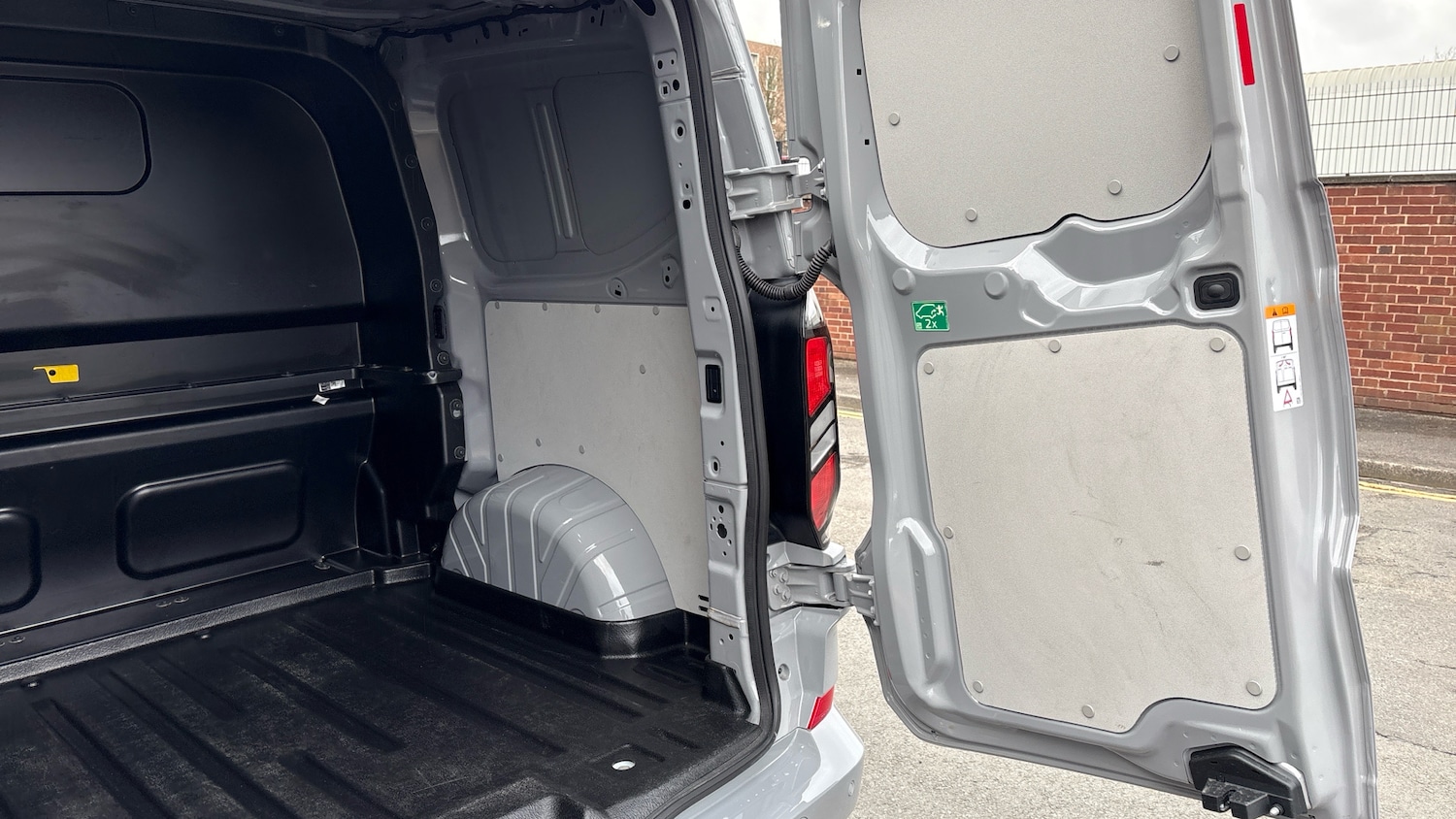 Used Ford Transit Custom 2025 for sale - 77946019: Photo 37