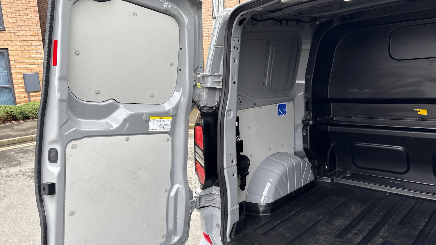 Used Ford Transit Custom 2025 for sale - 77946019: Photo 38