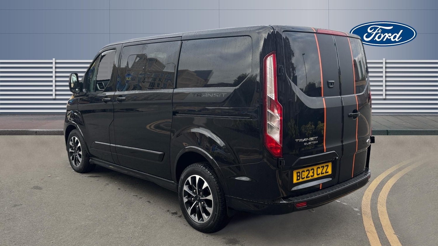 Used Ford Transit Custom 2023 for sale - 76393922: Photo 2