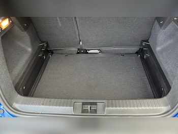 Used Renault Captur 2020 for sale - 77643601: Photo