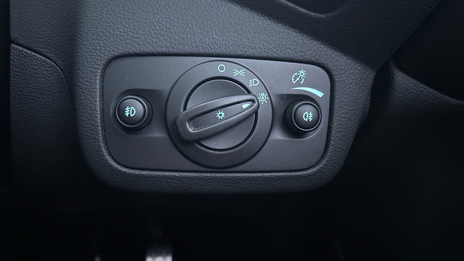 Used Ford Kuga 2018 for sale - 76910923: Photo 38