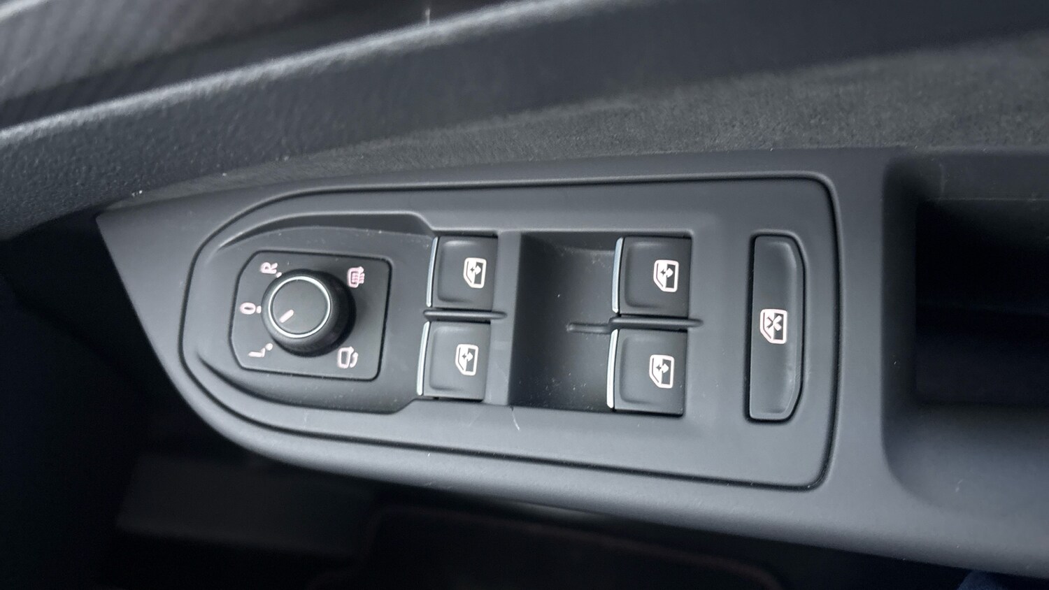 Used Volkswagen Golf 2024 for sale - 77817868: Photo 30