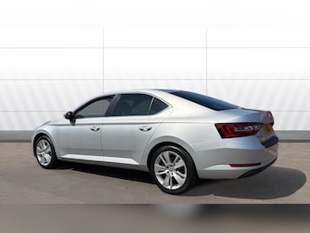 Used Skoda Superb 2016 for sale - 79320165: Photo