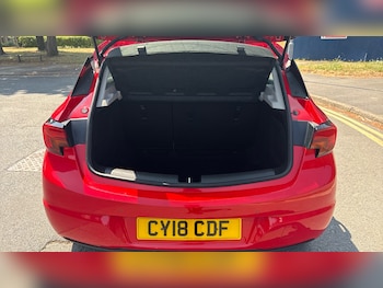 Used Vauxhall Astra 2018 for sale - 79184003: Photo