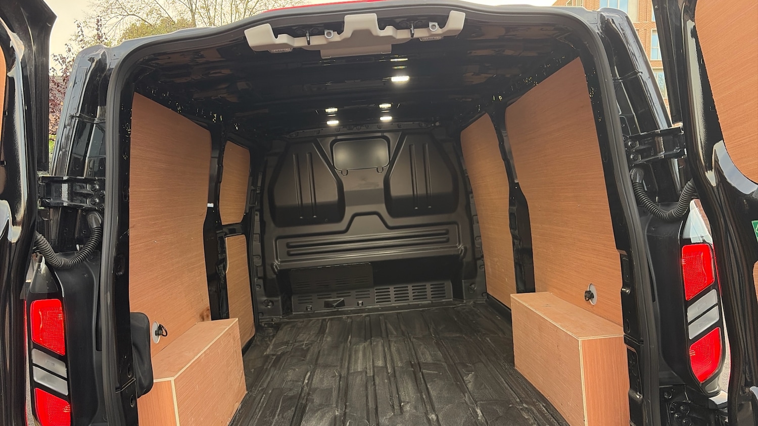 Used Ford Transit Custom 2025 for sale - 76476382: Photo 12