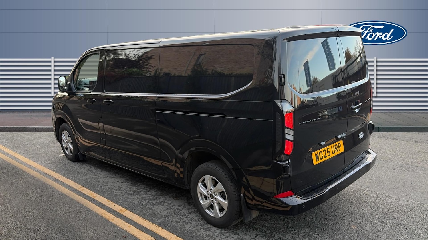 Used Ford Transit Custom 2025 for sale - 76476382: Photo 2