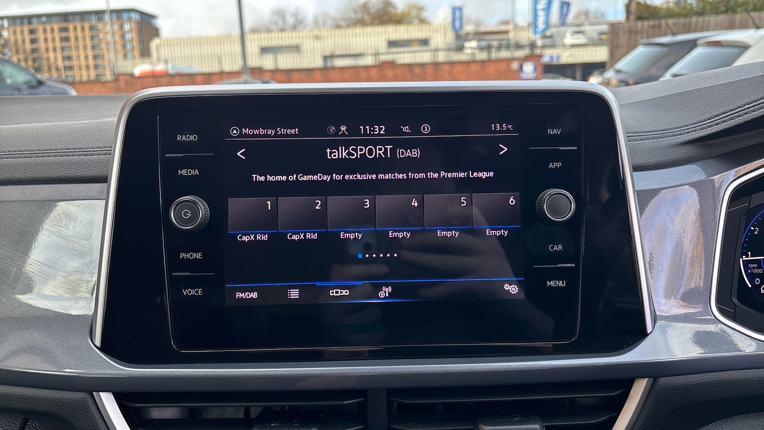 Used Volkswagen T-Roc 2023 for sale - 76577030: Photo 12