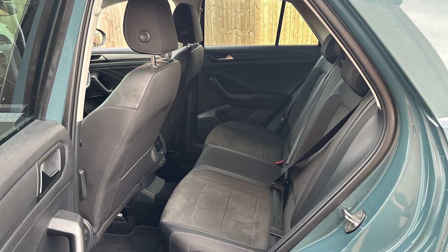 Used Volkswagen T-Roc 2023 for sale - 76577030: Photo 16