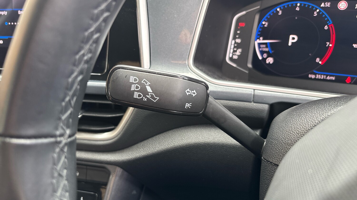 Used Volkswagen T-Roc 2023 for sale - 76577030: Photo 25