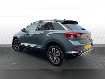 Used Volkswagen T-Roc 2023 for sale - 76577030: Photo