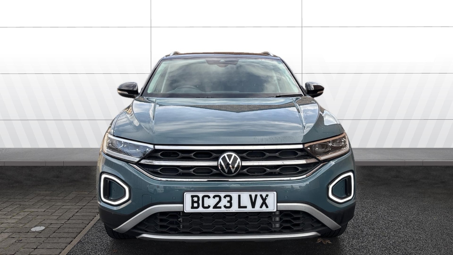 Used Volkswagen T-Roc 2023 for sale - 76577030: Photo 3