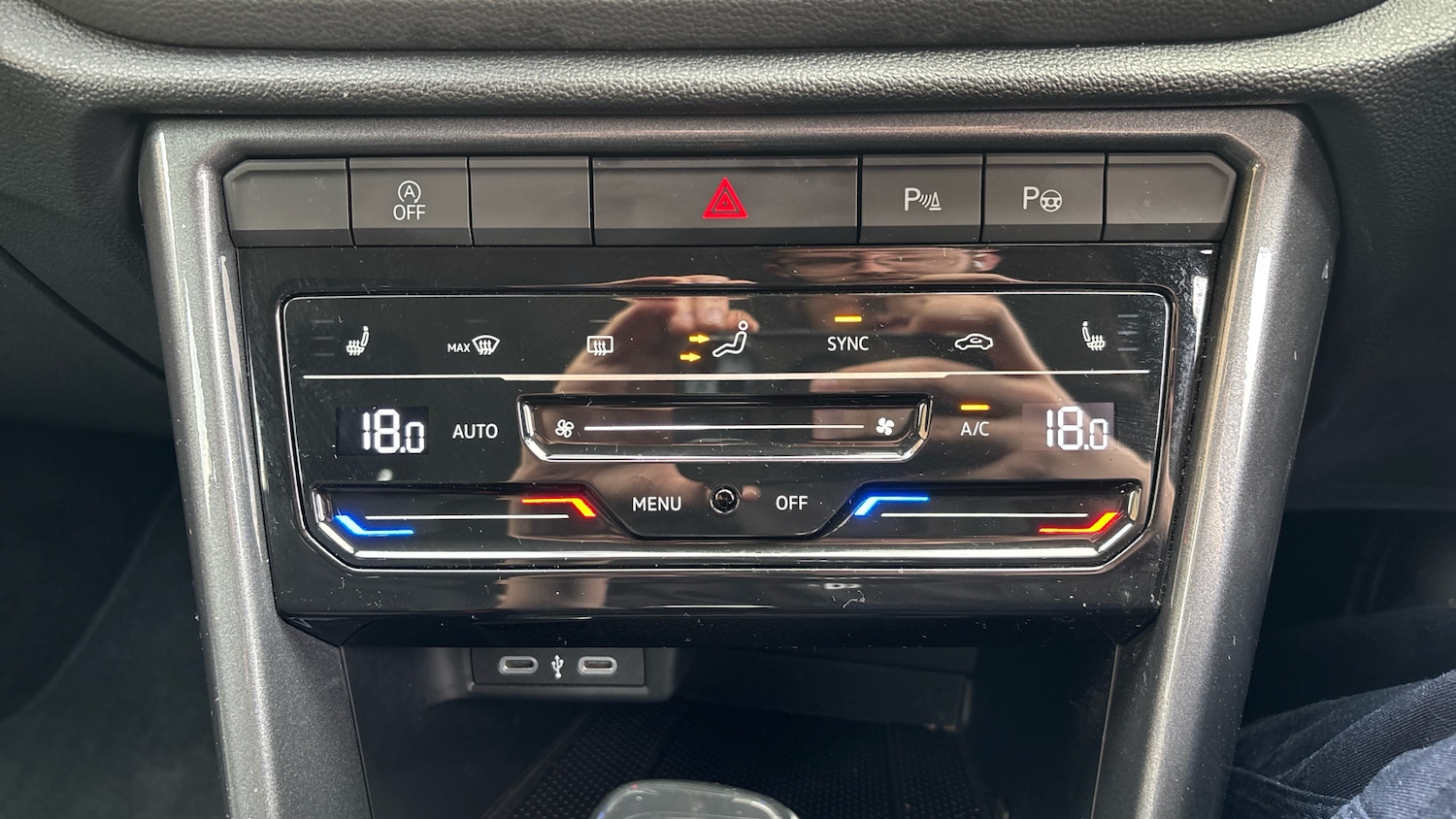 Used Volkswagen T-Roc 2023 for sale - 76577030: Photo 31