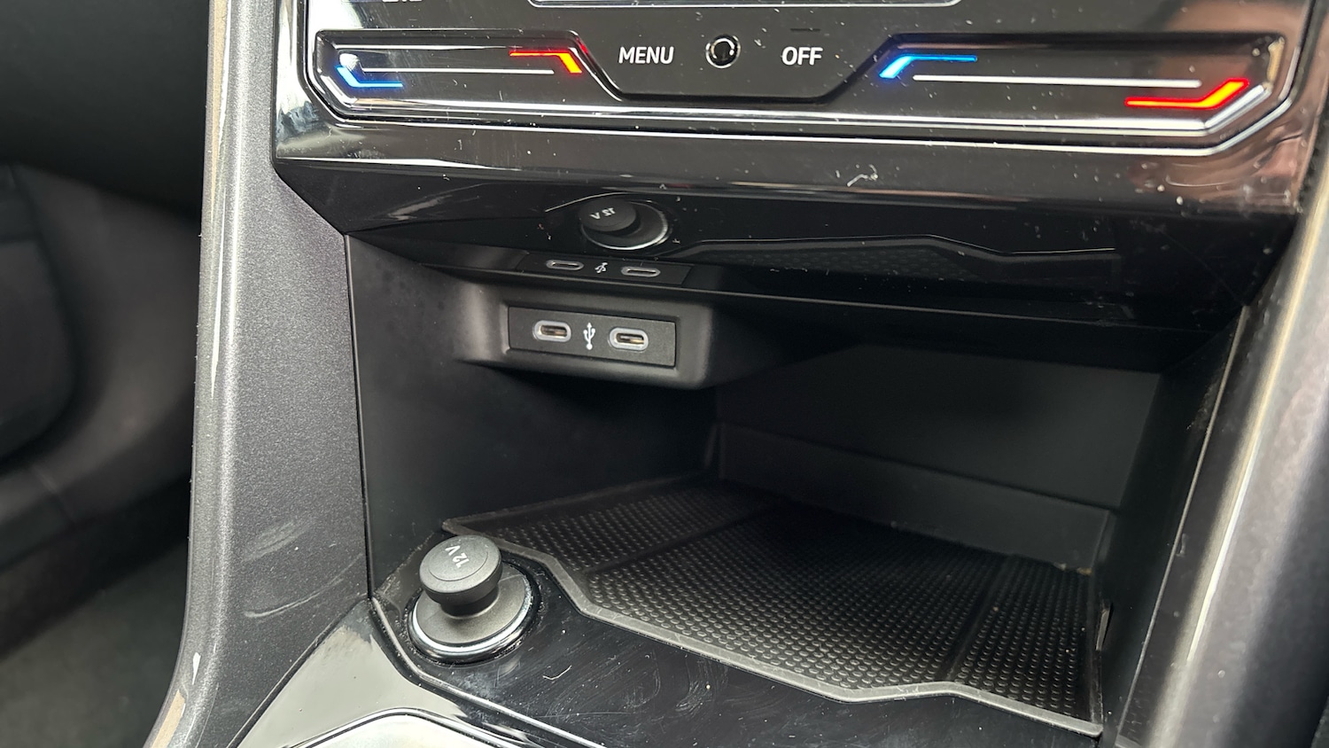 Used Volkswagen T-Roc 2023 for sale - 76577030: Photo 32