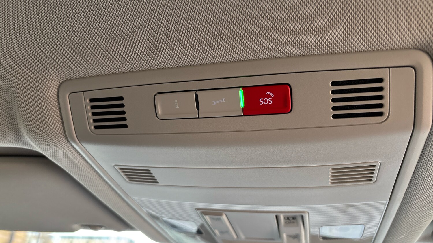 Used Volkswagen T-Roc 2023 for sale - 76577030: Photo 34