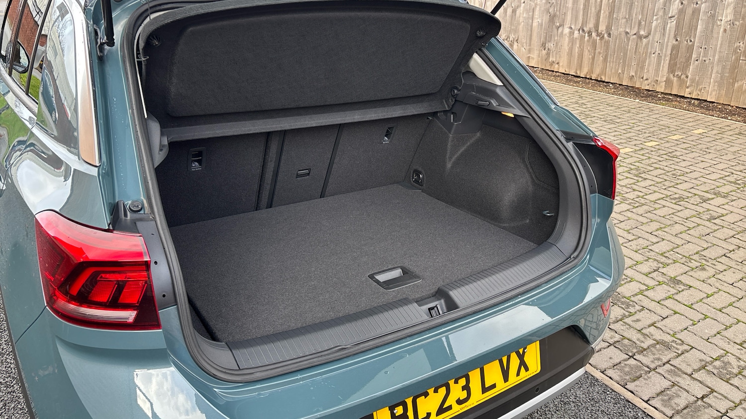 Used Volkswagen T-Roc 2023 for sale - 76577030: Photo 40