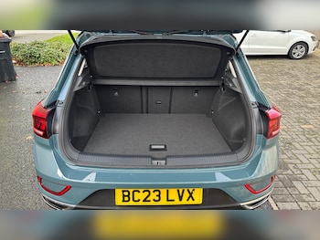 Used Volkswagen T-Roc 2023 for sale - 76577030: Photo