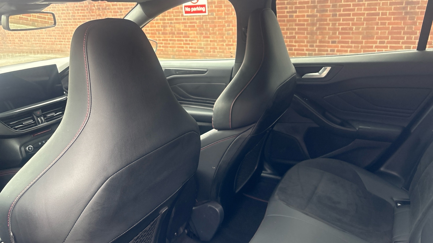 Used Ford Focus 2023 for sale - 78105432: Photo 16