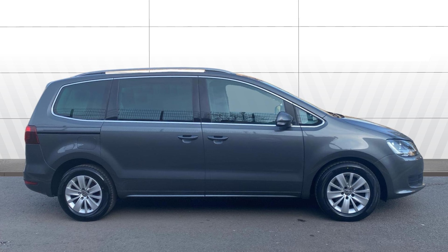 Used Volkswagen Sharan 2019 for sale - 77997487: Photo 5
