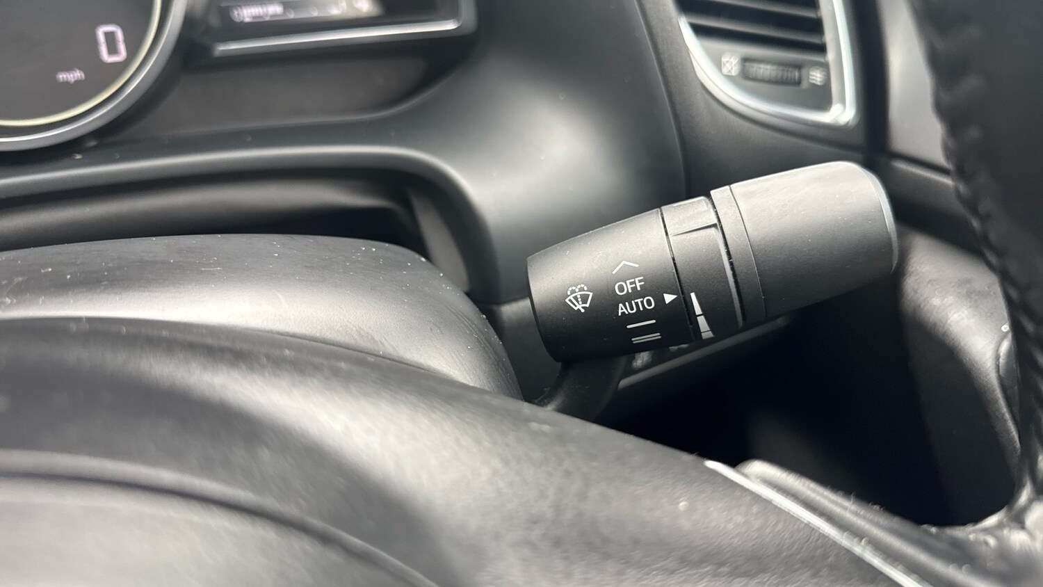 Used Mazda Mazda3 2017 for sale - 77515374: Photo 24