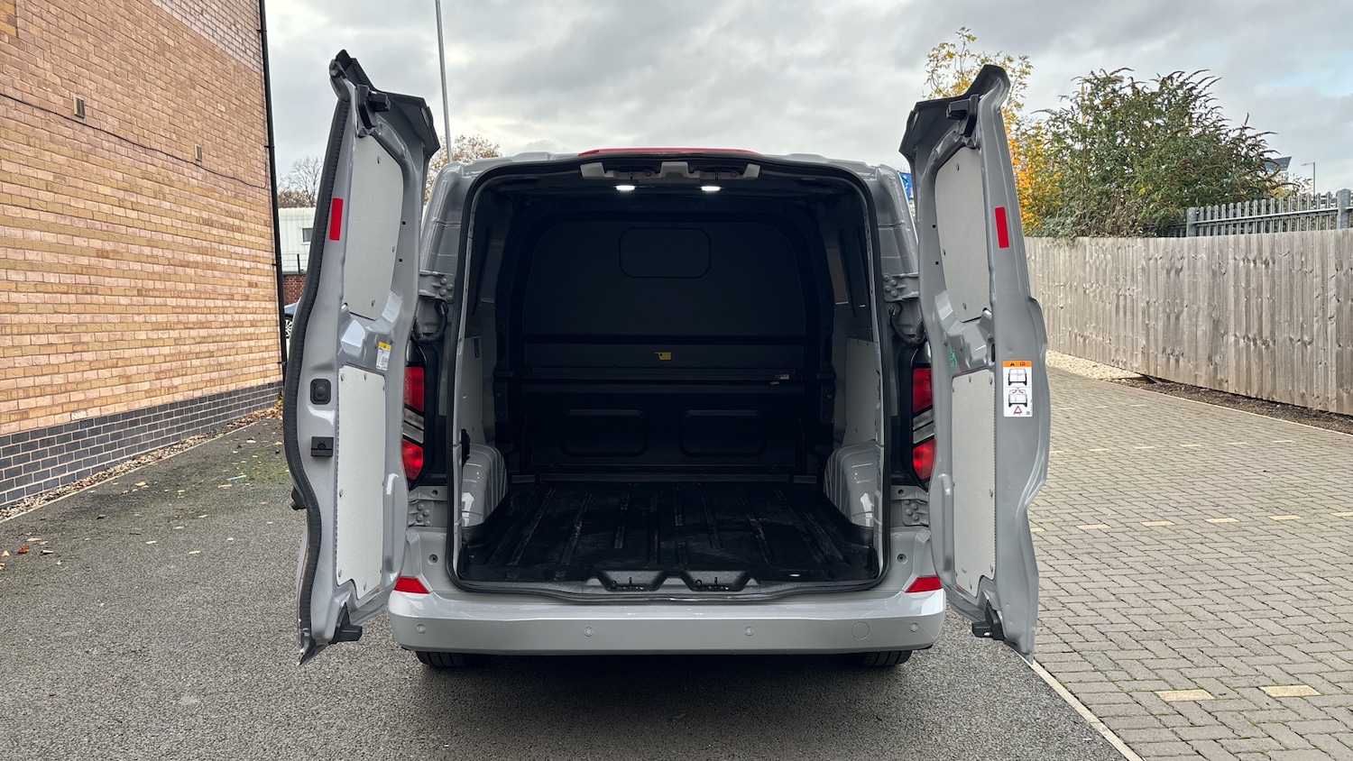 Used Ford Transit Custom 2025 for sale - 76505486: Photo 3