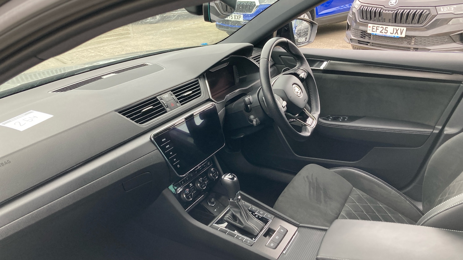 Used Skoda Superb 2024 for sale - 77774383: Photo 2