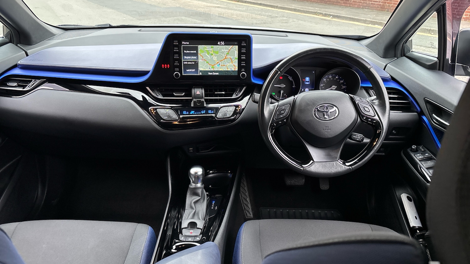 Used Toyota C-HR 2021 for sale - 76319967: Photo 10