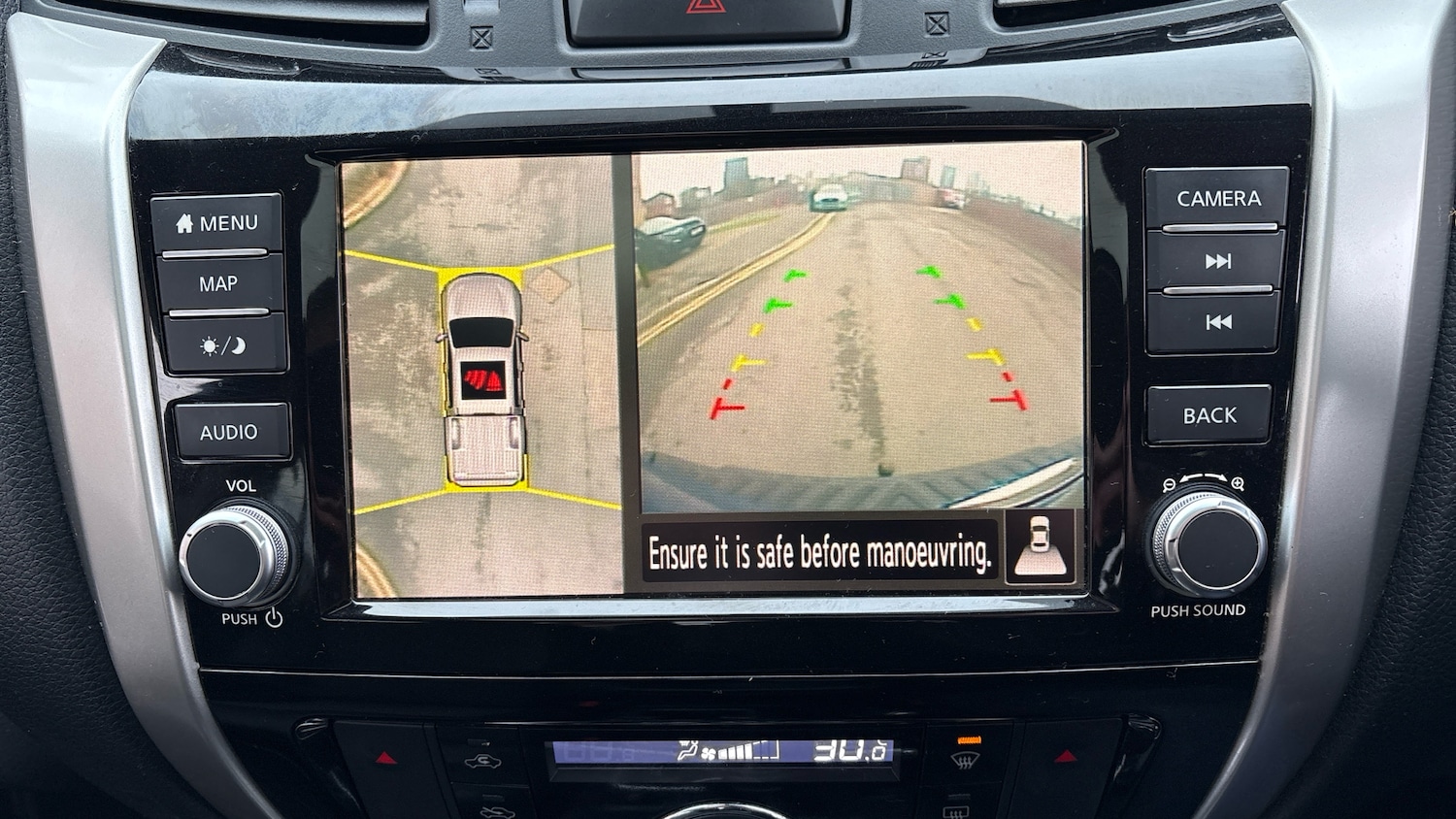 Used Nissan Navara 2020 for sale - 77935115: Photo 24