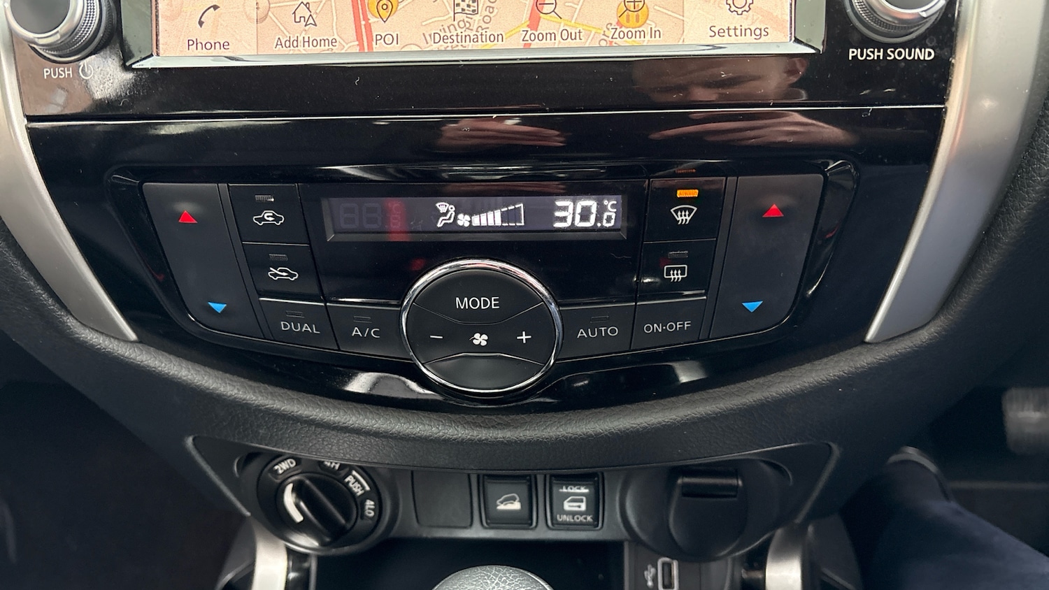 Used Nissan Navara 2020 for sale - 77935115: Photo 25