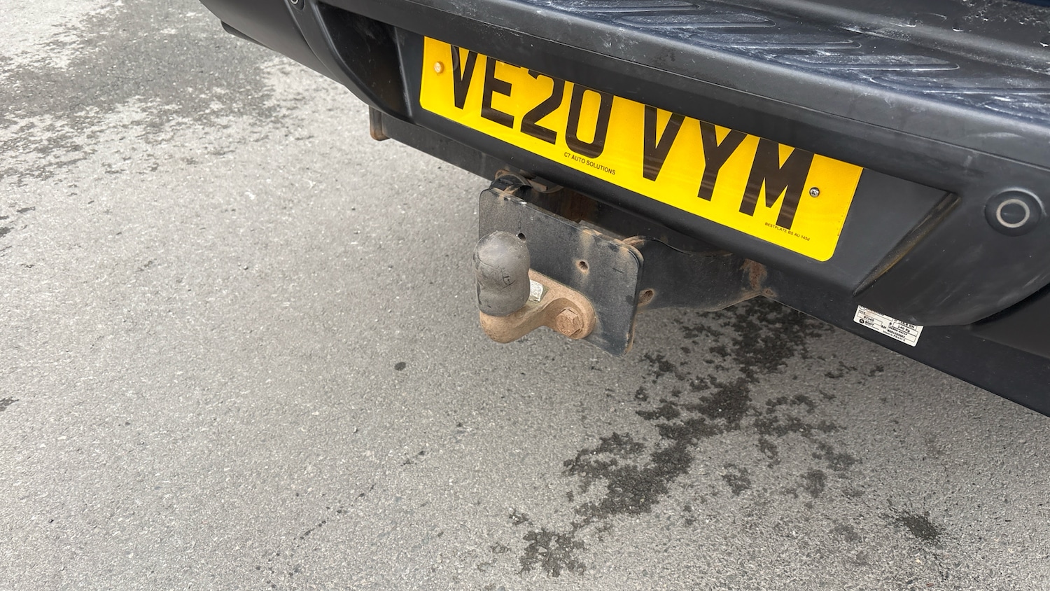 Used Nissan Navara 2020 for sale - 77935115: Photo 35