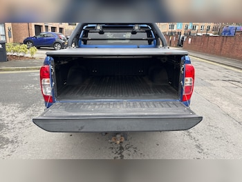 Used Nissan Navara 2020 for sale - 77935115: Photo