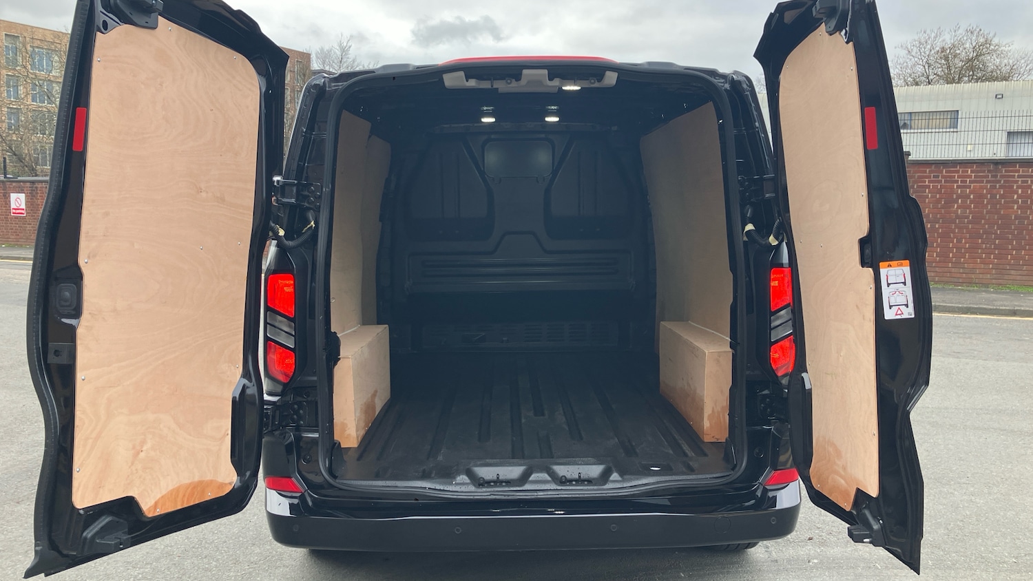 Used Ford Transit Custom 2025 for sale - 77140500: Photo 3