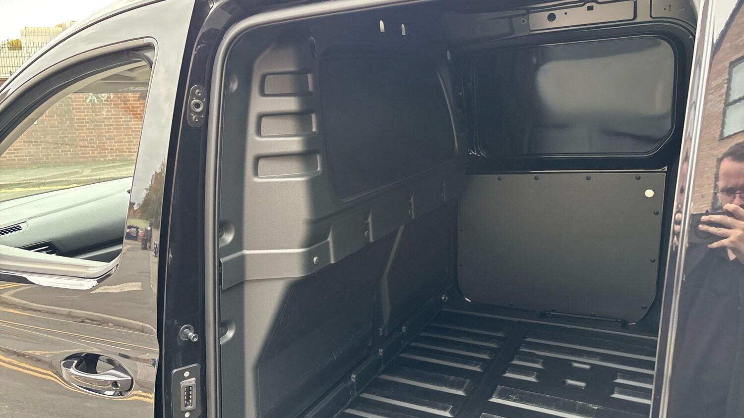 Used Ford Transit Connect 2025 for sale - 76319171: Photo 18