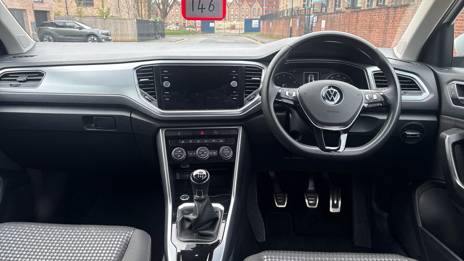 Used Volkswagen T-Roc 2021 for sale - 77651045: Photo 10