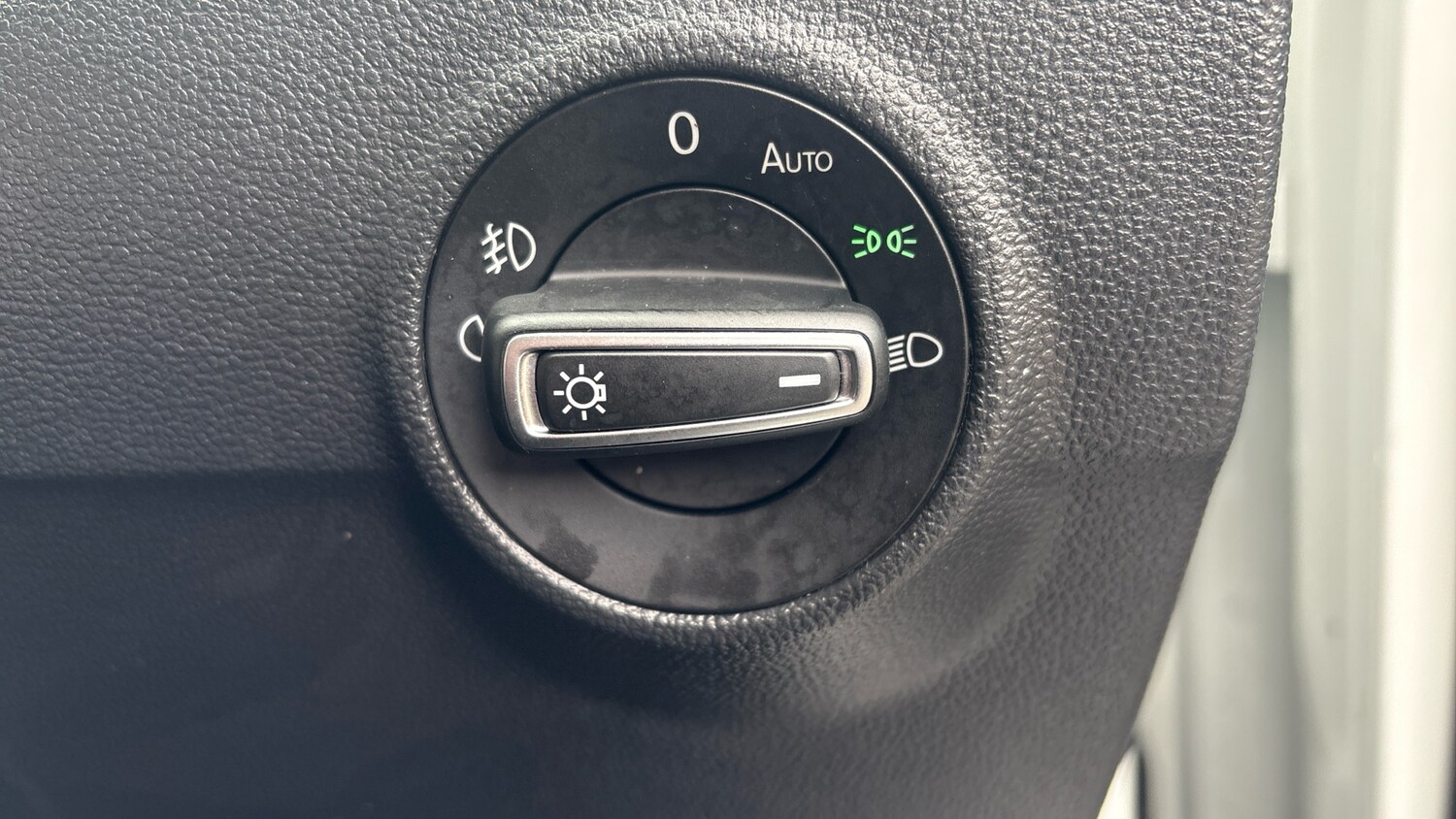 Used Volkswagen T-Roc 2021 for sale - 77651045: Photo 35