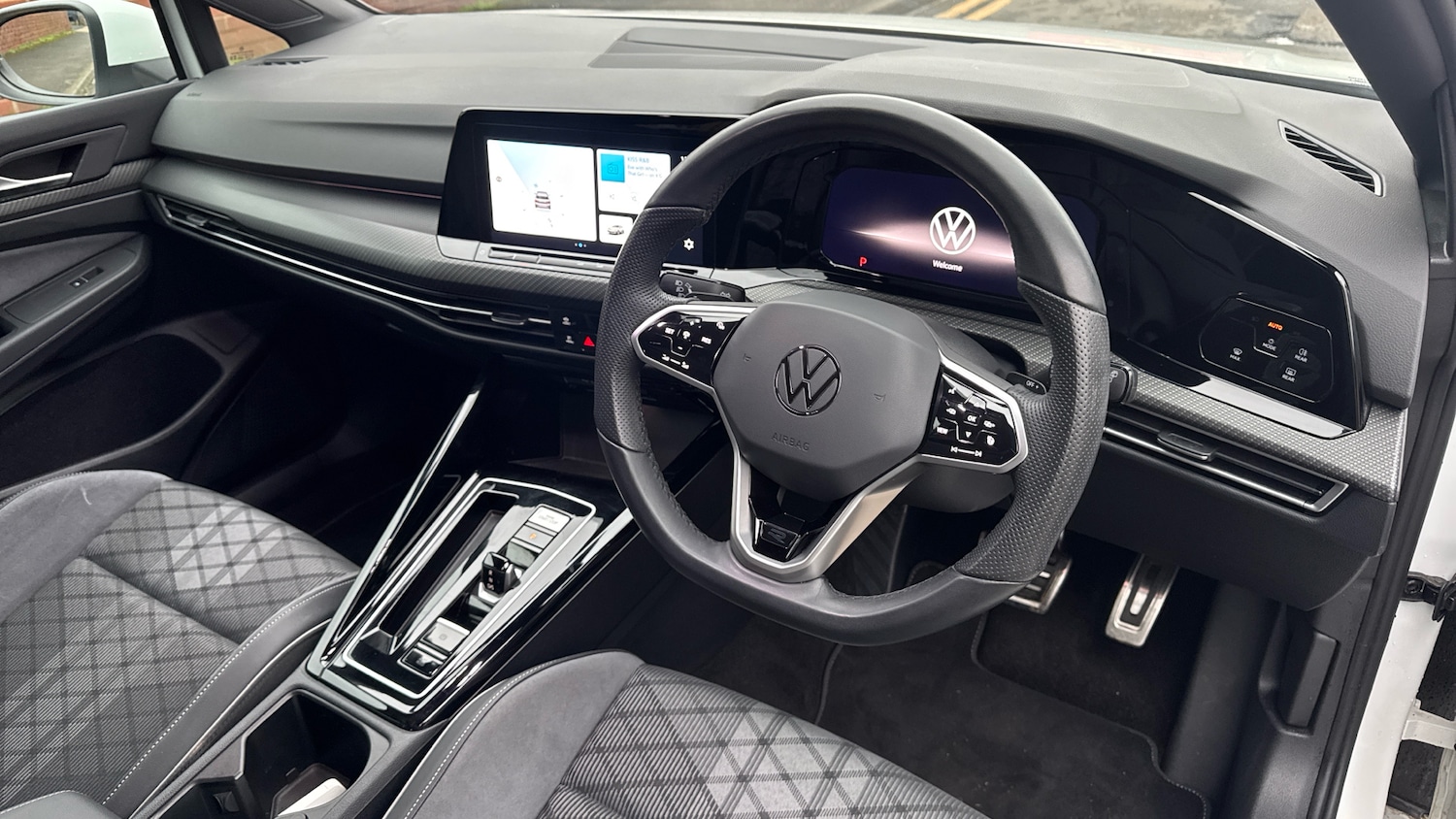 Used Volkswagen Golf 2024 for sale - 77418203: Photo 11