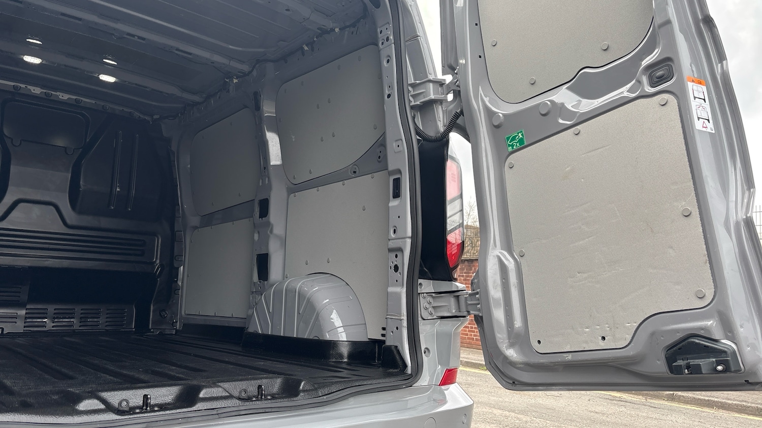 Used Ford Transit Custom 2024 for sale - 77990483: Photo 39