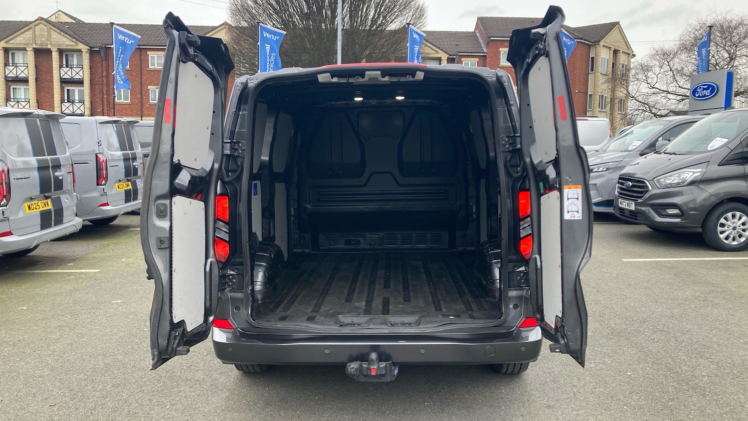 Used Ford Transit Custom 2024 for sale - 77933884: Photo 3