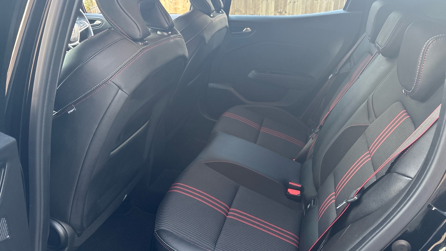 Used Renault Clio 2023 for sale - 76340516: Photo 16