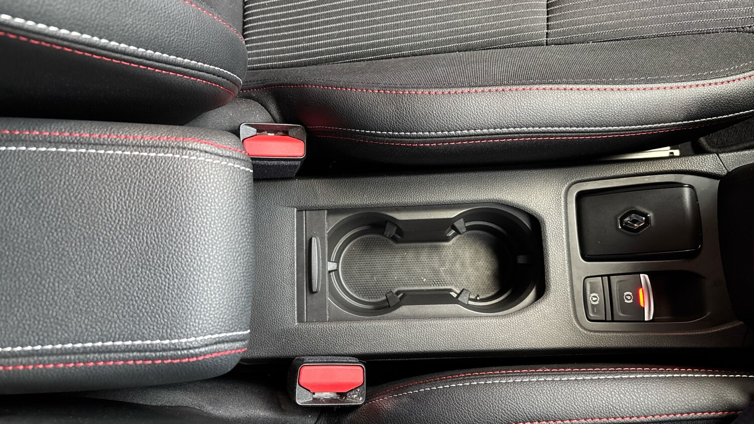 Used Renault Clio 2023 for sale - 76340516: Photo 43