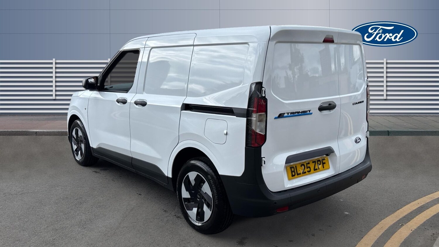 Used Ford Transit Courier 2025 for sale - 76265890: Photo 2
